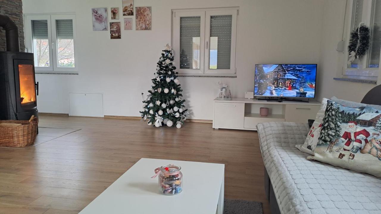 Vikendica Bruse Villa Jaklici Kültér fotó